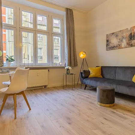 Cityapartment - 53 M², 2 Zimmer, Zentral, Netflix, Kueche, Waschmaschine Cottbus Exterior photo