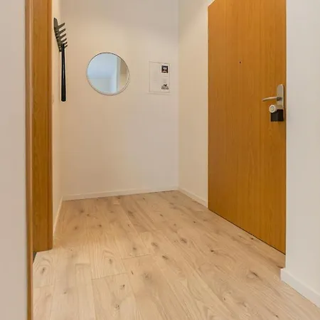 Cityapartment - 53 M², 2 Zimmer, Zentral, Netflix, Kueche, Waschmaschine Cottbus Exterior photo