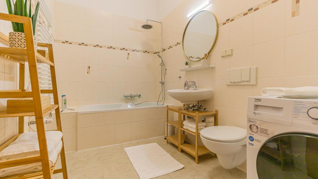 Apartment Cityapartment - 53 M², 2 Zimmer, Zentral, Netflix, Kueche, Waschmaschine *